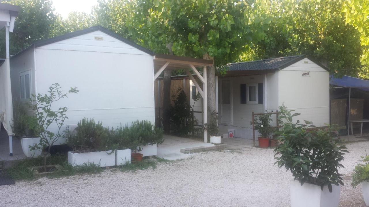 Camping Borghetti Hotel Ortona Exterior photo