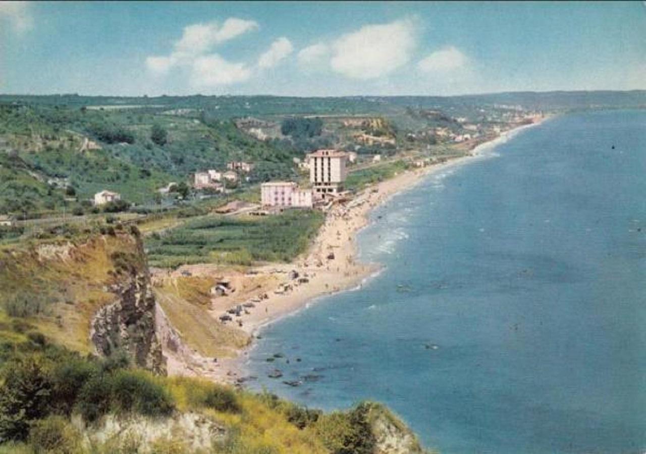 Camping Borghetti Hotel Ortona Exterior photo